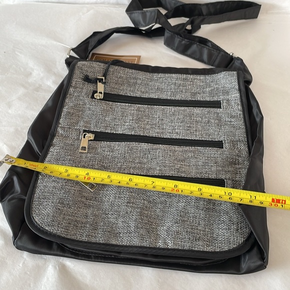 Gold Coast woven black rfid crossbody bag multiple pockets front - Picture 5 of 6